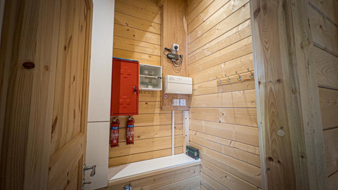 Sundance Lodge, Fantastic New Cabin With Hot Tub - Sleeps 6 - Largest In Felmoor Park Morpeth Esterno foto