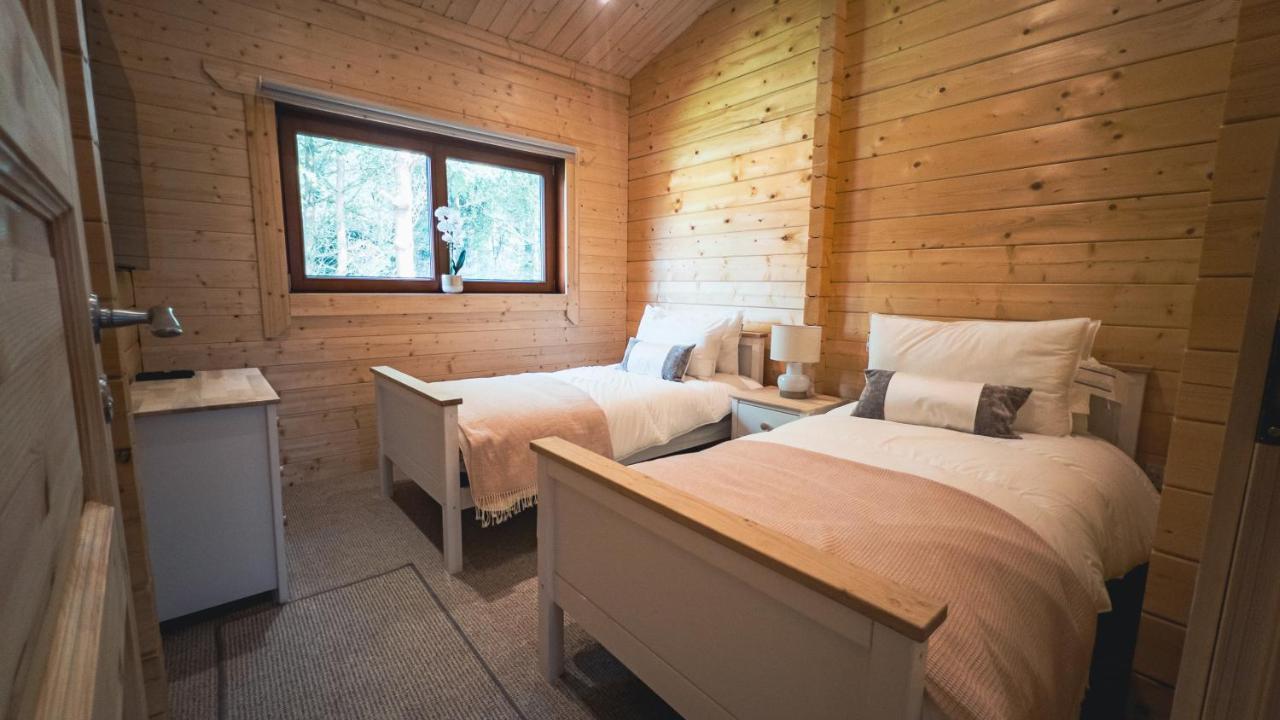 Sundance Lodge, Fantastic New Cabin With Hot Tub - Sleeps 6 - Largest In Felmoor Park Morpeth Esterno foto